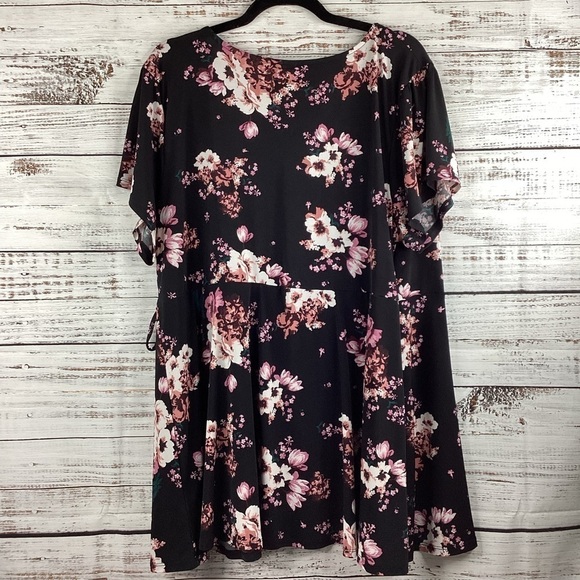 TORRID PLUS SIZE 3 3X WRAP TOP BLACK FLORAL BLOUSE FALL SPRING GUC - Picture 8 of 10